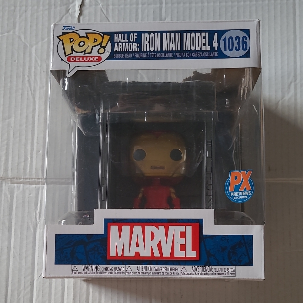 Marvel Iron Man Model 4 Figure in Red and Gold